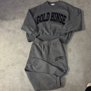 Gold Hinge Women's Charcoal Gray Crewneck Sweatshirt